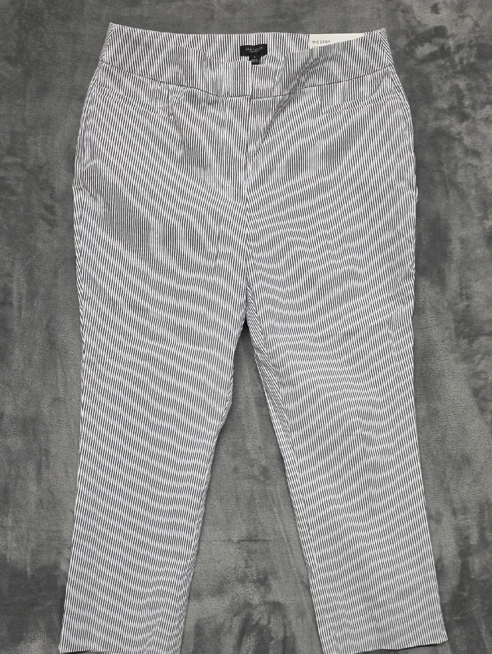 Ann Taylor Factory Gray & White Ankle Crop Pants sz 8